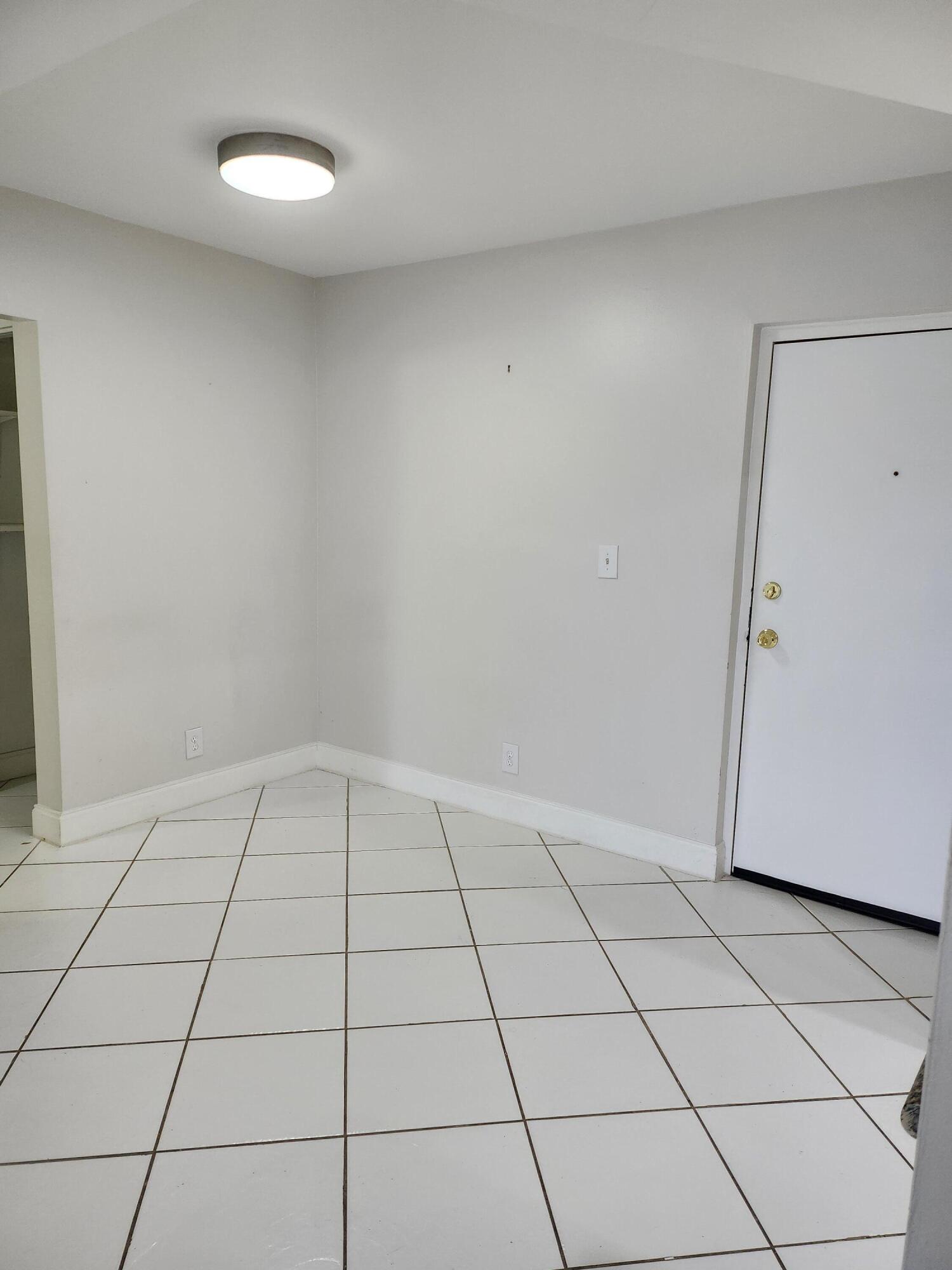 450 Northwest 20th Street, Unit 3040 Boca Raton, FL 33431 - Photo 16 of 34 Kitchen Dining Area