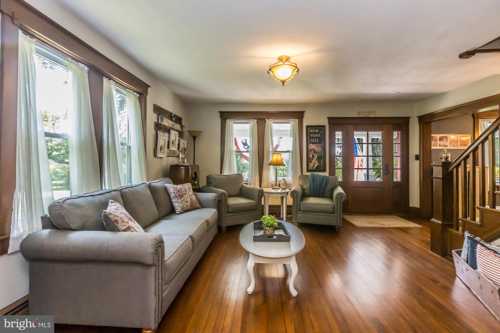 2665 West Chester Road Downingtown, PA 19335 - Photo 20 of 61 Living Room