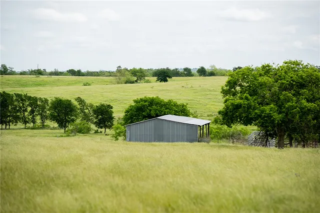 $1,100,995 | 1716 B County Road 469, Coupland, TX 78615