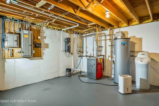 $989,000 | 6126 Palomino Drive, Allentown, PA 18106