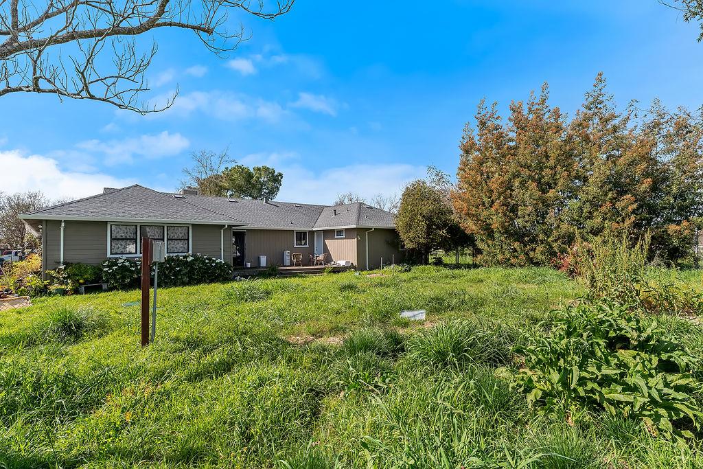 Irwin Lane Santa Rosa, CA 95401 - Photo 18 of 35 a view of a yard in front of house
