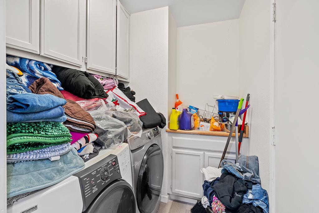 Irwin Lane Santa Rosa, CA 95401 - Photo 31 of 35 a utility room with dryer and washer