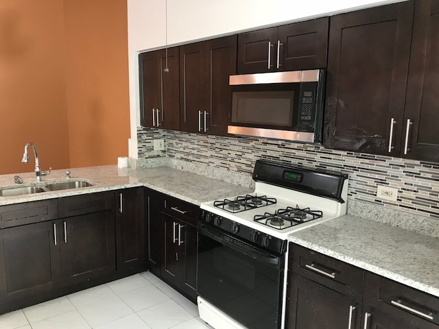 1751 Ranchview Drive Naperville, IL 60565 - Photo 5 of 12