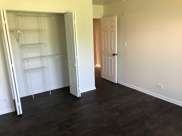 1751 Ranchview Drive Naperville, IL 60565 - Photo 9 of 12