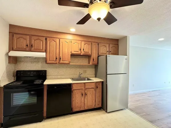 $2,700 | 37 South Street, Unit 7, Medford, MA 02155