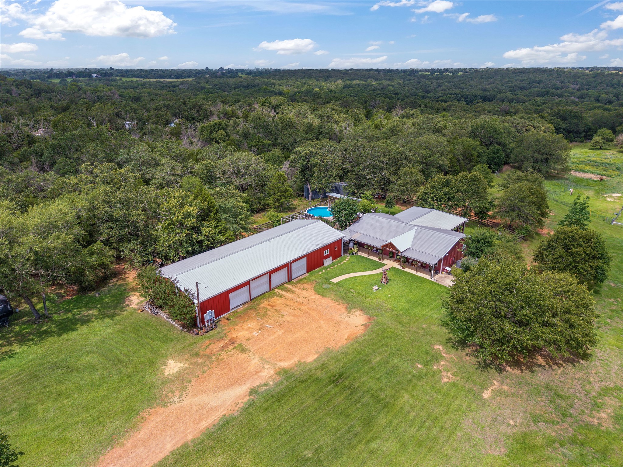3917 Winding Road Hearne, TX 77859 - Photo 2 of 36