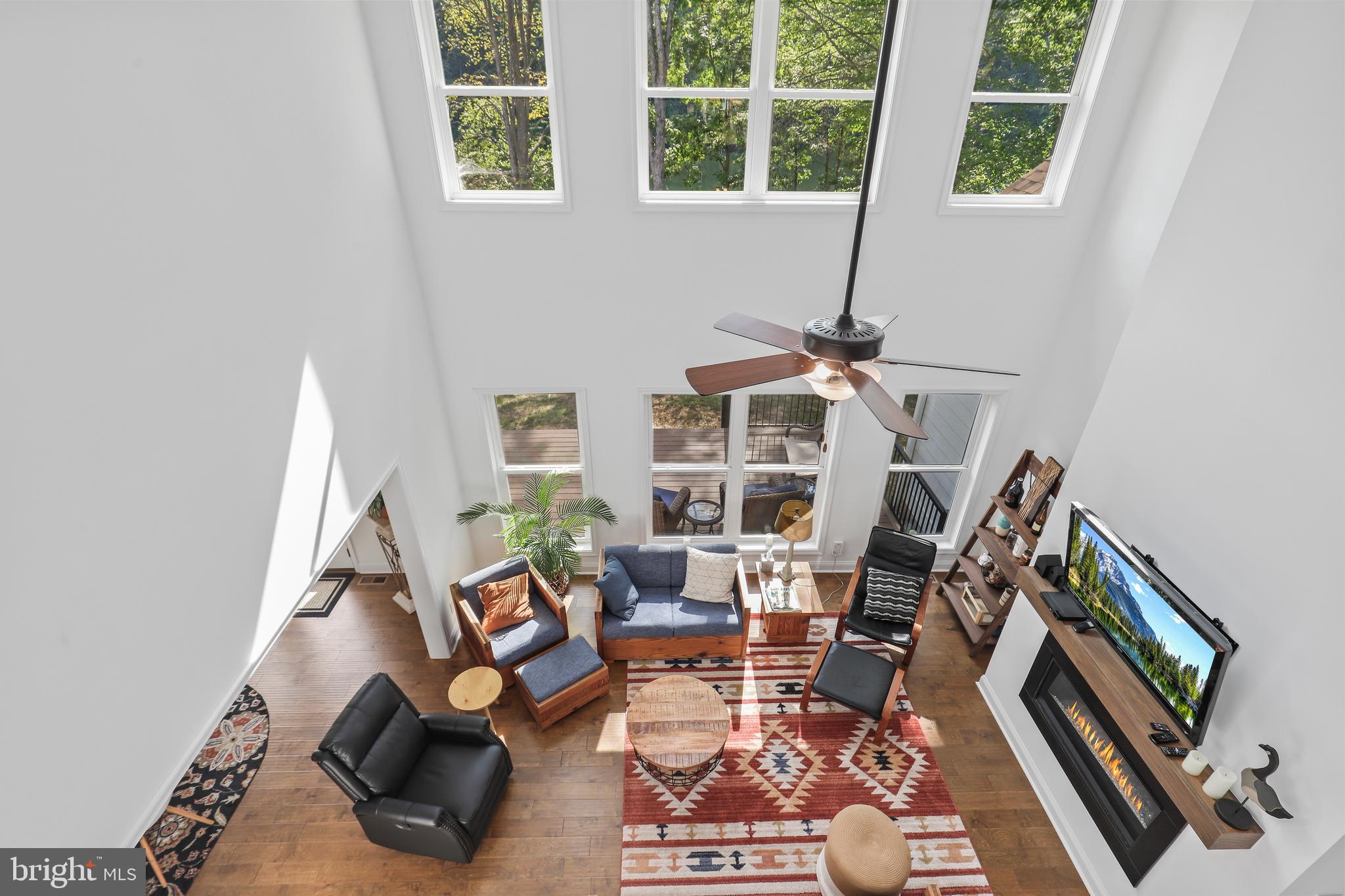 225 Raven Road Bumpass, VA 23024 - Photo 20 of 46 a living room with furniture and a window
