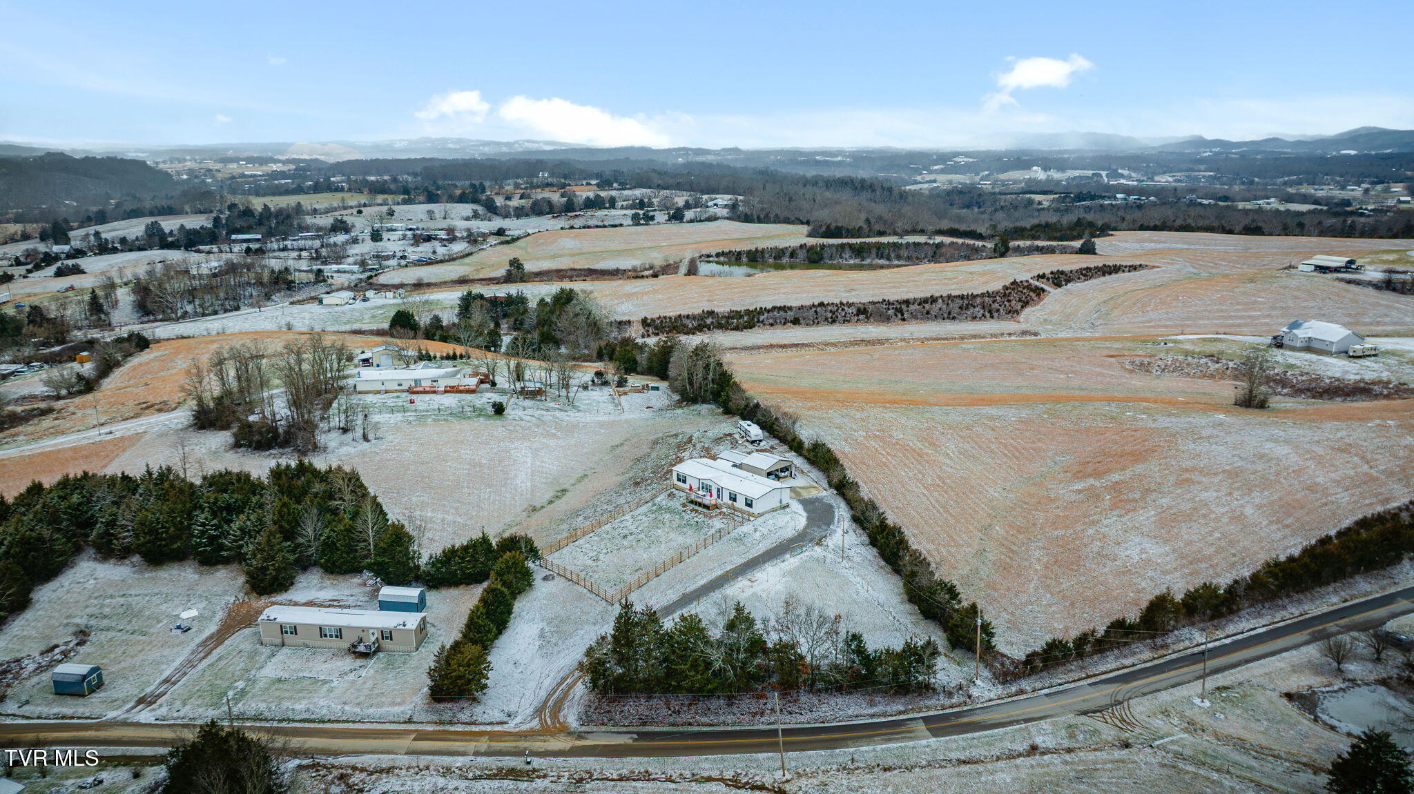 2475 South Wesley Chapel Road Greeneville, TN 37745 - Photo 4 of 39 102