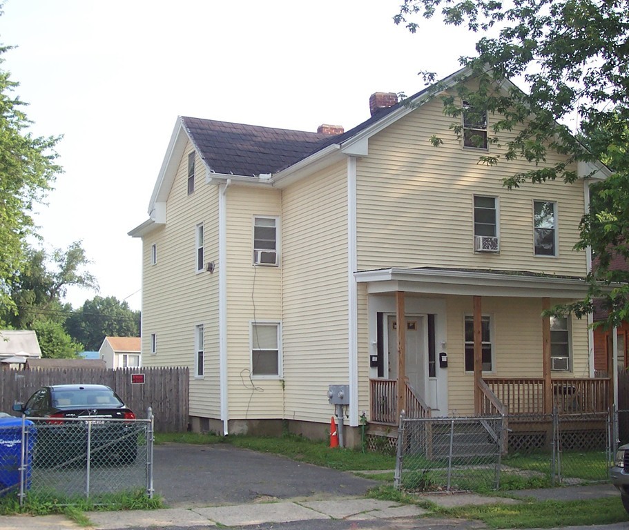 31 Moore Street Springfield, MA 01107 - Photo 2 of 3 Gallery Image 2