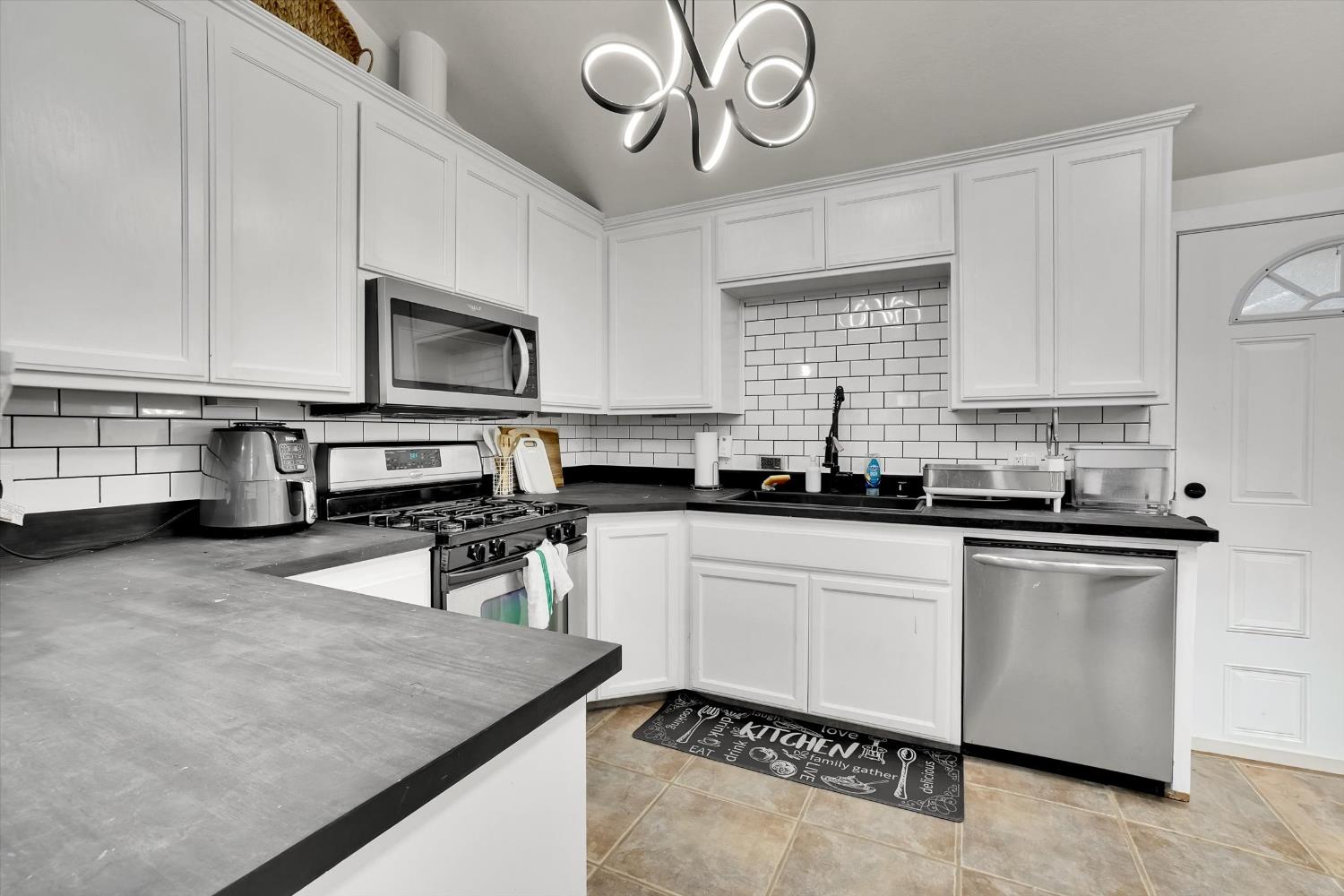 623 10th Street Davis, CA 95616 - Photo 14 of 55