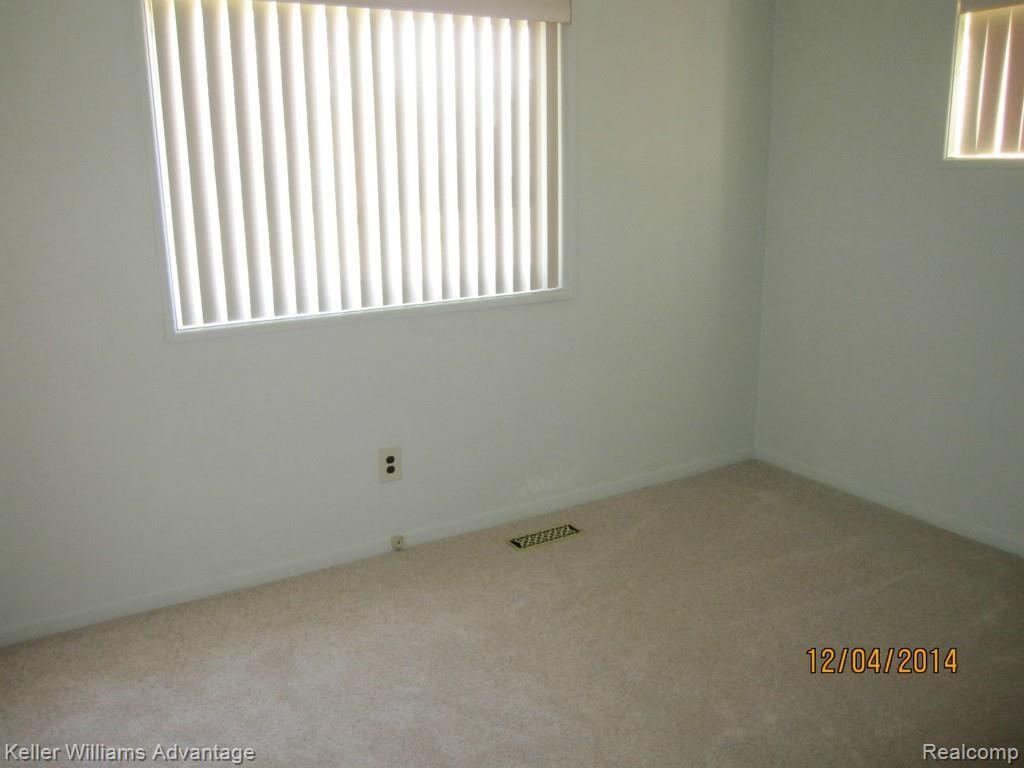 17351 Rougeway Street Livonia, MI 48152 - Photo 14 of 17 BEDROOM