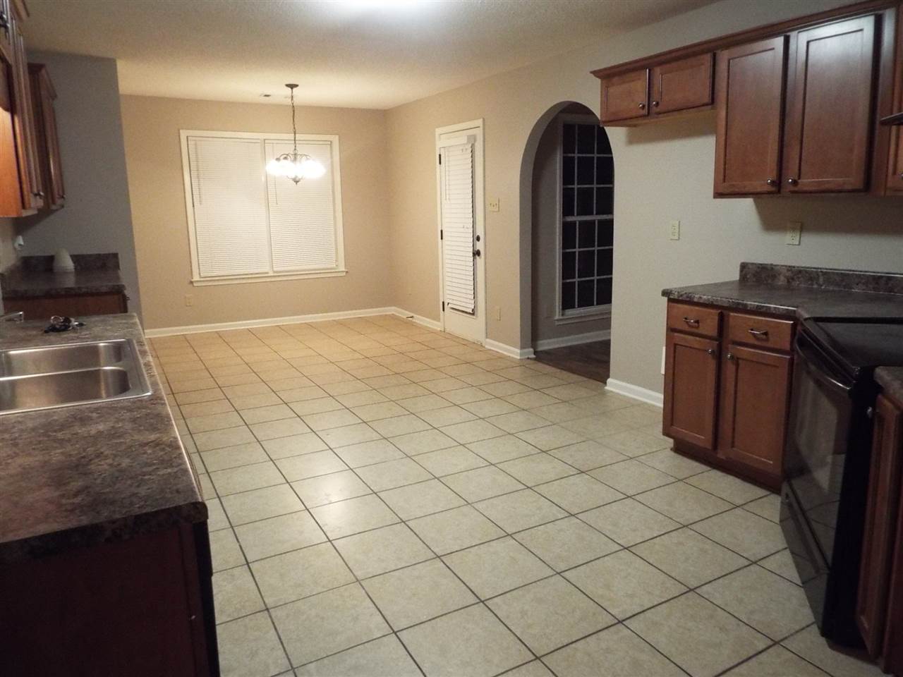 1575 Bridgewater Road Cordova, TN 38018 - Photo 5 of 9 Gallery Image 5