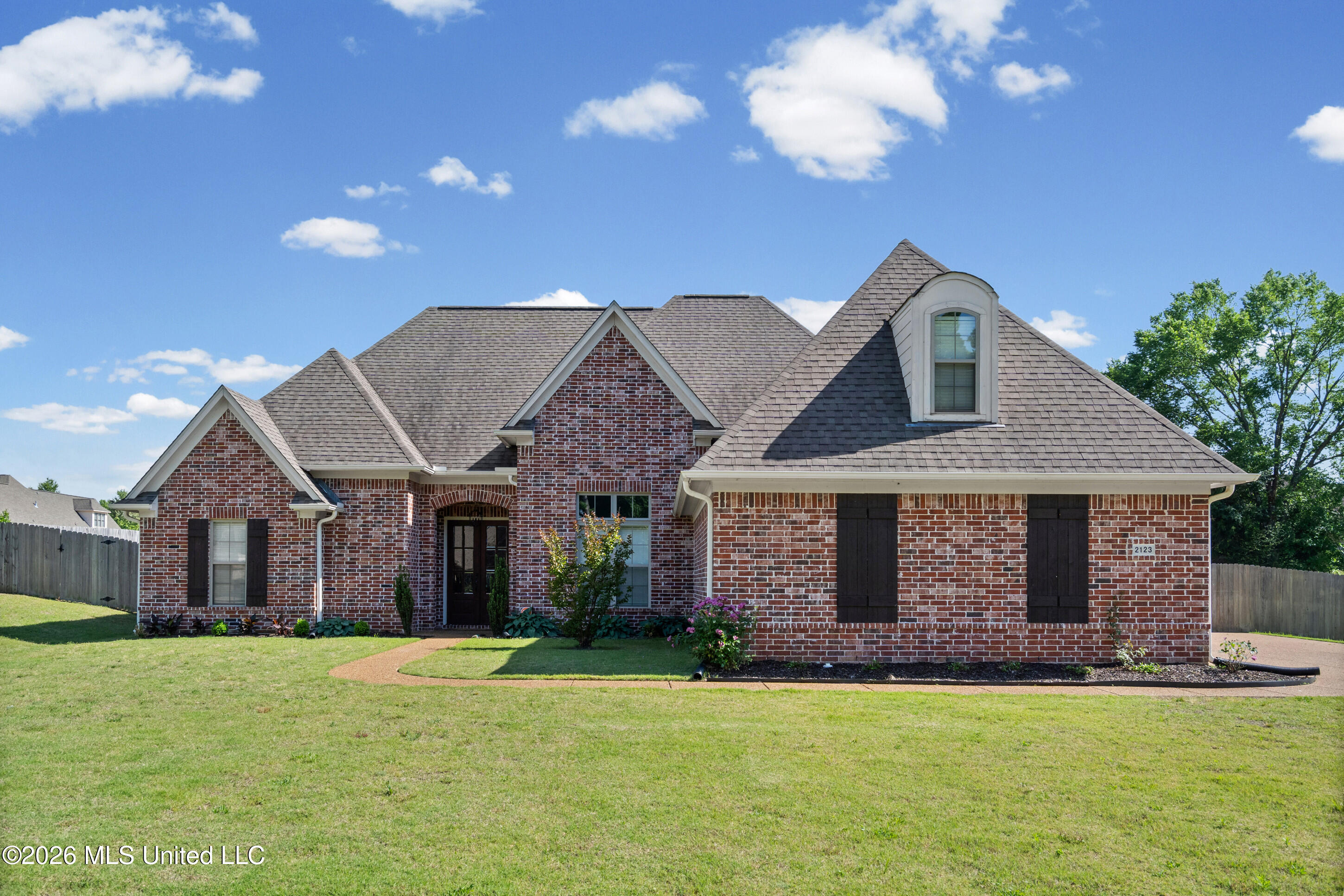 2123 College Road Southaven, MS 38672 - Photo 1 of 46 2__dsc1473_print