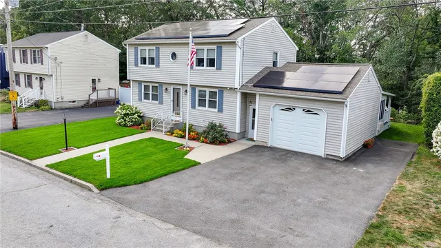 $619,900 | 9 Patricia Drive, North Providence, RI 02904