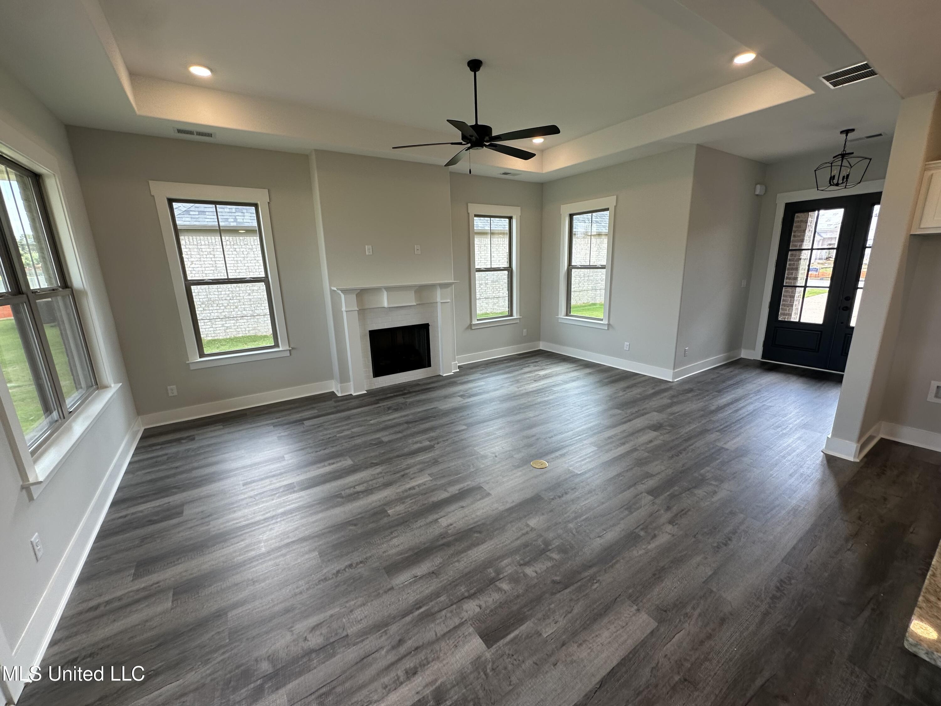 3747 Roland Drive Southaven, MS 38672 - Photo 10 of 27 IMG_3030