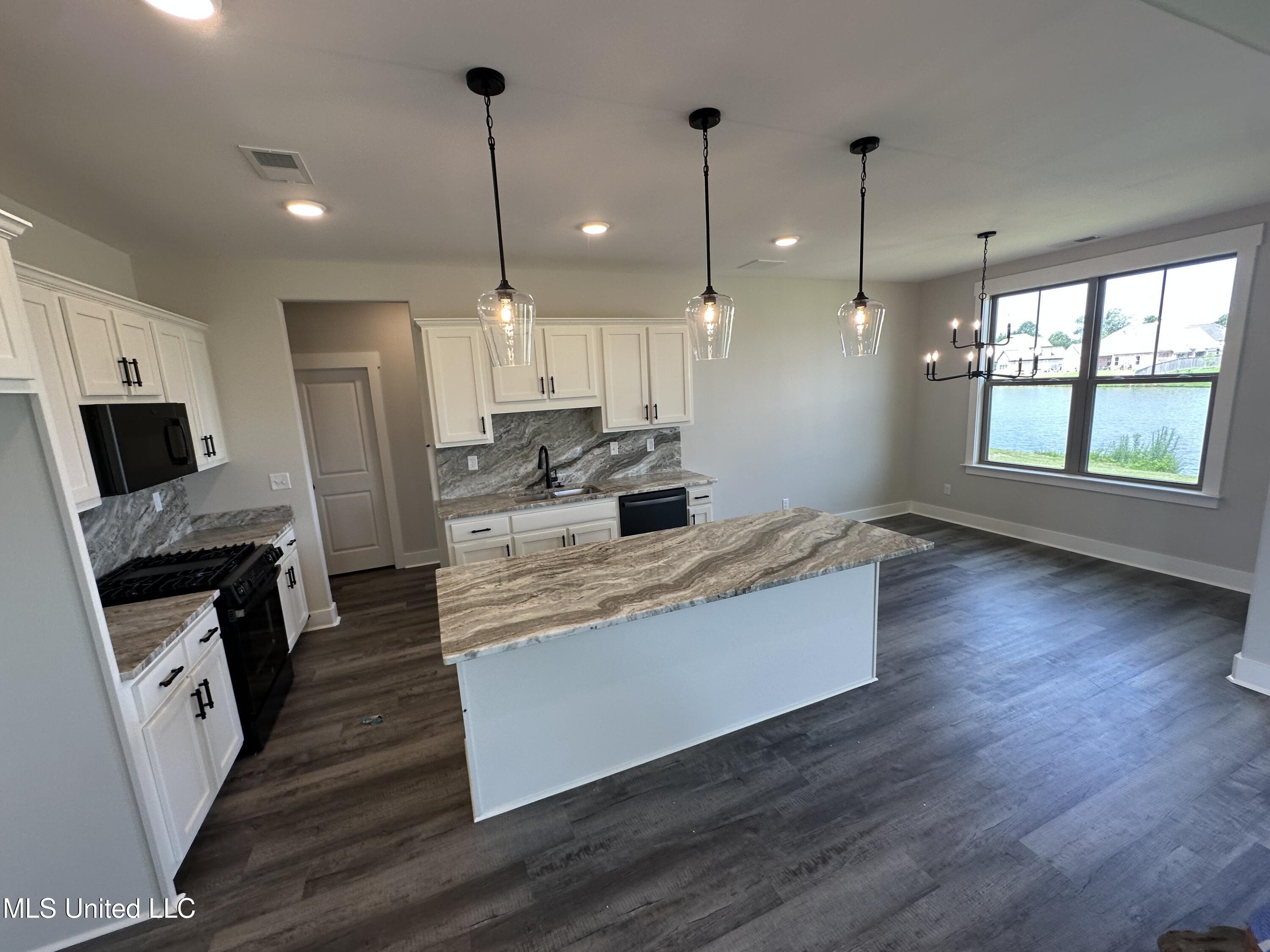 3747 Roland Drive Southaven, MS 38672 - Photo 8 of 27 IMG_3034