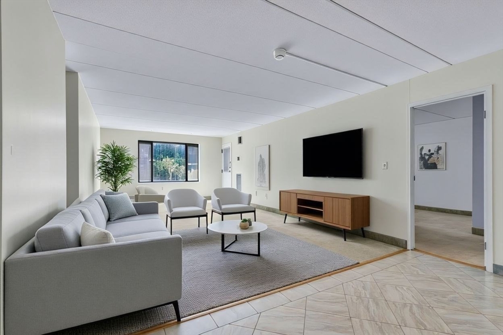 1550 Worcester Road, Unit 101 Framingham, MA 01702 - Photo 2 of 27