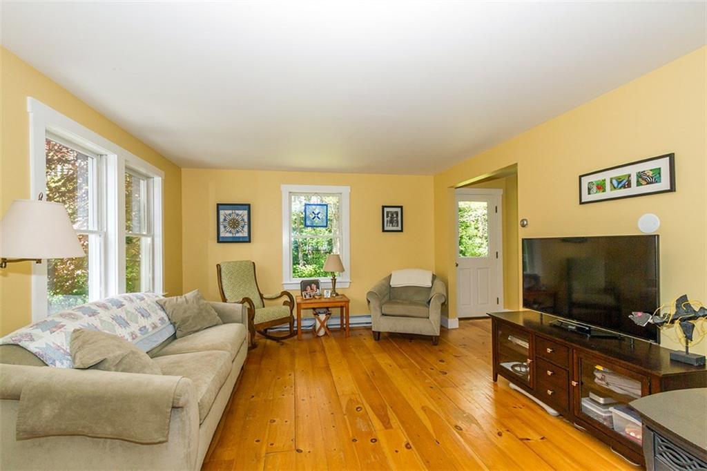 406 Buzzell Hill Road Hope, ME 04847 - Photo 8 of 24 Living room