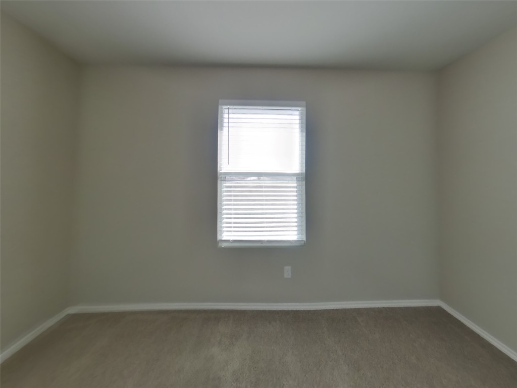 3600 Catlett Crk Road Georgetown, TX 78626 - Photo 10 of 28 an empty room with a window