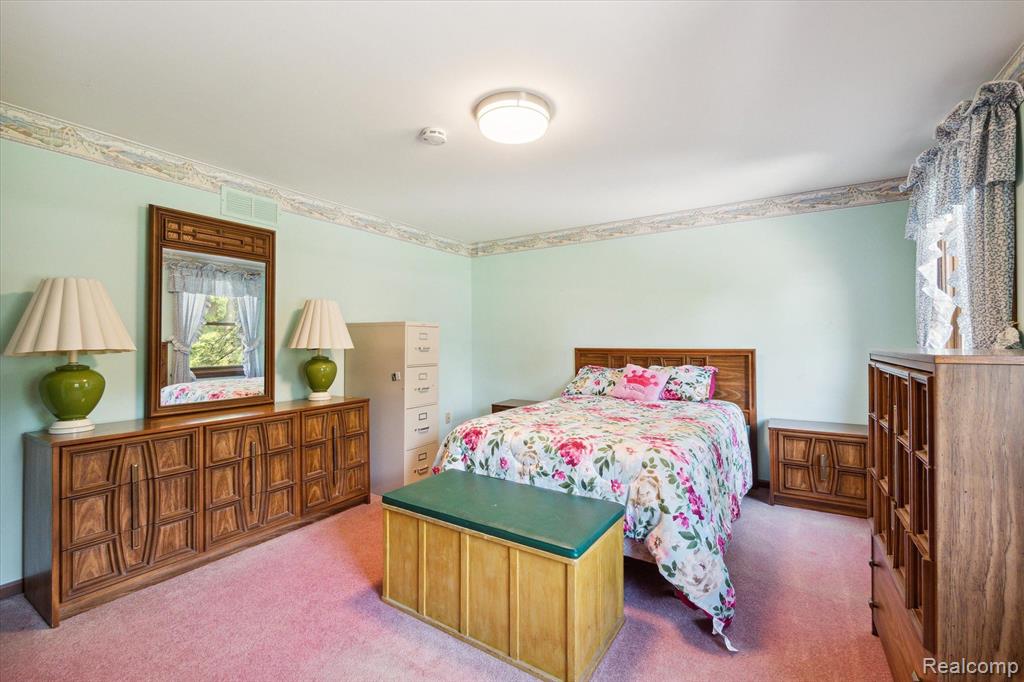 6182 Oak Valley Road Brighton, MI 48116 - Photo 35 of 69 Gallery Image 35