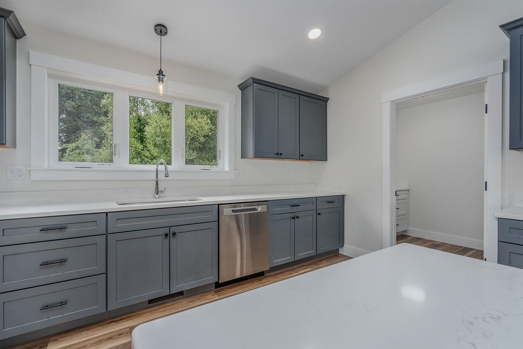 320 Knox Marsh Road Dover, NH 03820 - Photo 5 of 28