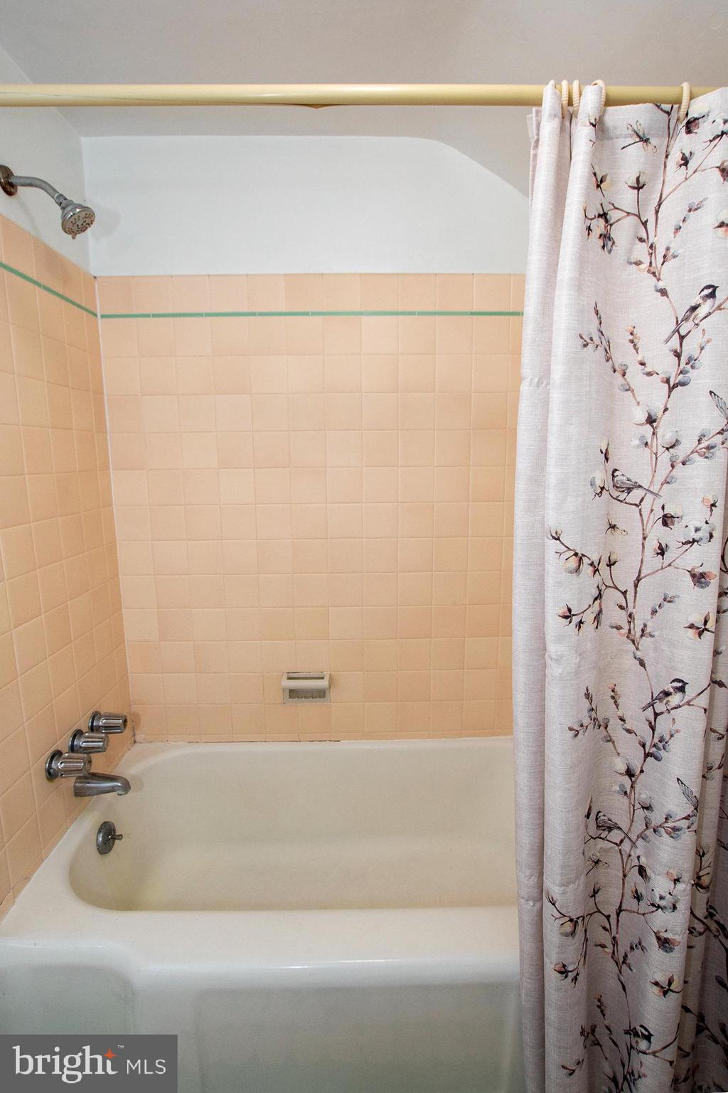 631 Parrish Road Swarthmore, PA 19081 - Photo 36 of 44 Hall bath