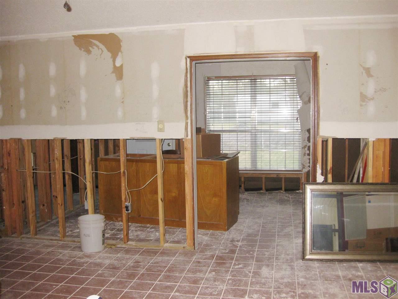 11226 Triche Road Gonzales, LA 70737 - Photo 4 of 24 Gallery Image 4