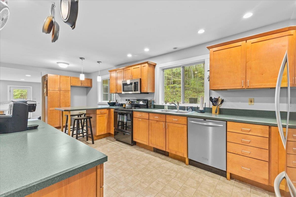 2366 Polly Hubbard Road Georgia, VT 05478 - Photo 17 of 38