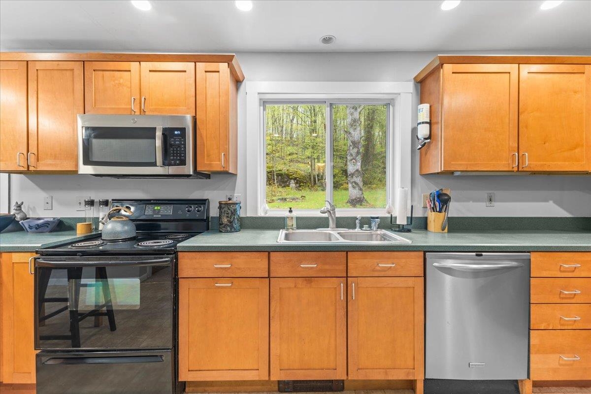 2366 Polly Hubbard Road Georgia, VT 05478 - Photo 18 of 38