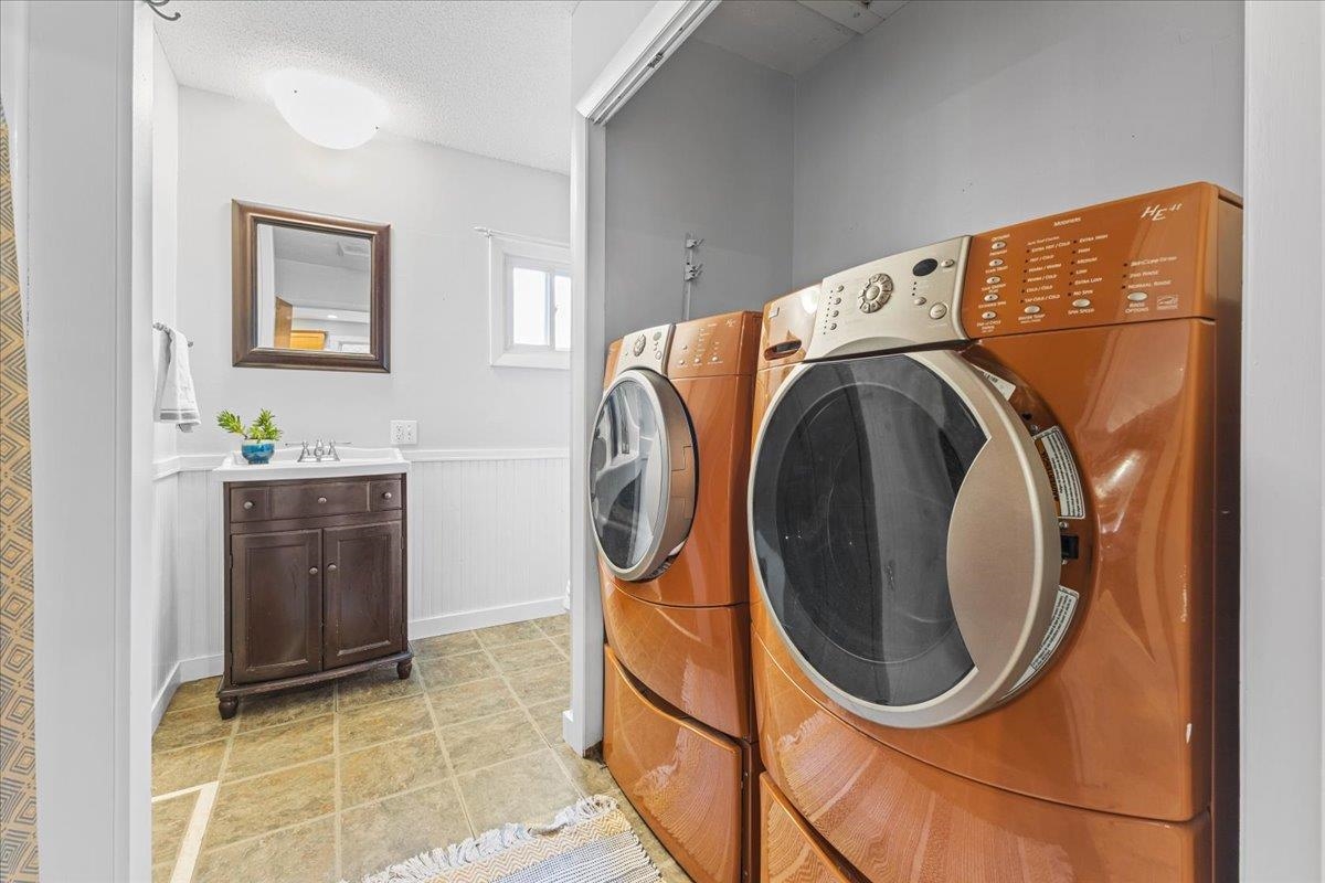 2366 Polly Hubbard Road Georgia, VT 05478 - Photo 20 of 38