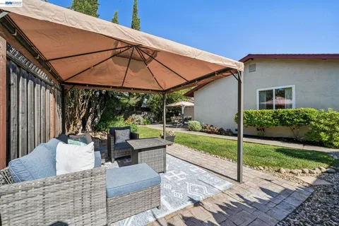 $1,699,000 | 7403 Hillsdale Drive, Pleasanton, CA 94588