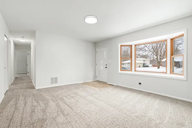 $299,900 | 107 Kristine Street, Oswego, IL 60543