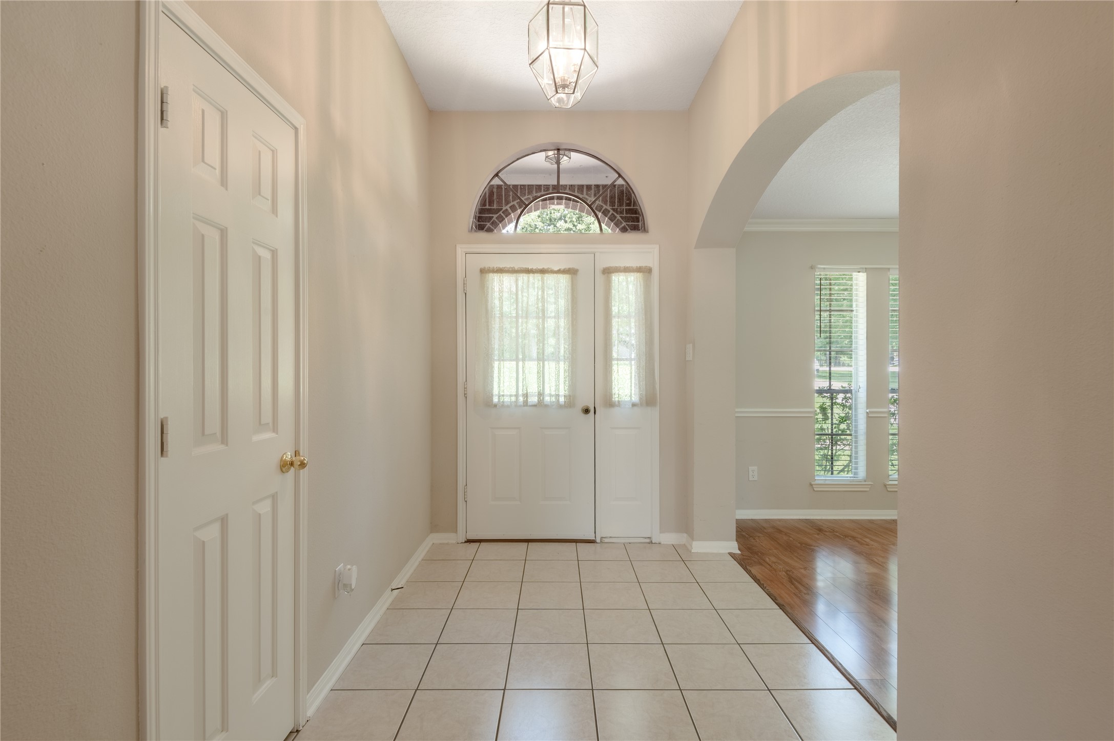 324 Red Oak Lane Trinity, TX 75862 - Photo 11 of 49 an empty room that has a window in it