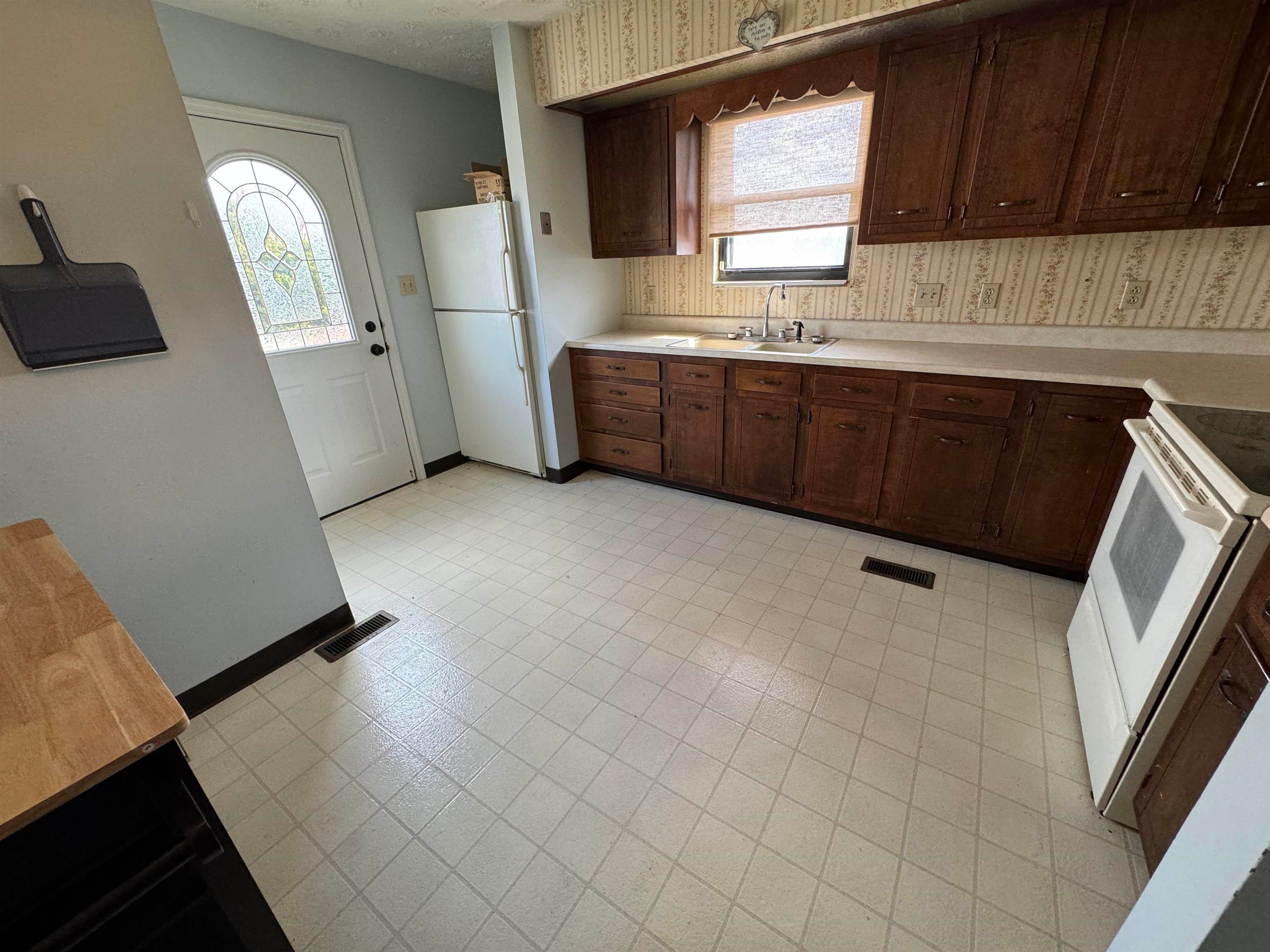 3605 Morrow Road Huntington, WV 25701 - Photo 9 of 32 Gallery Image 9