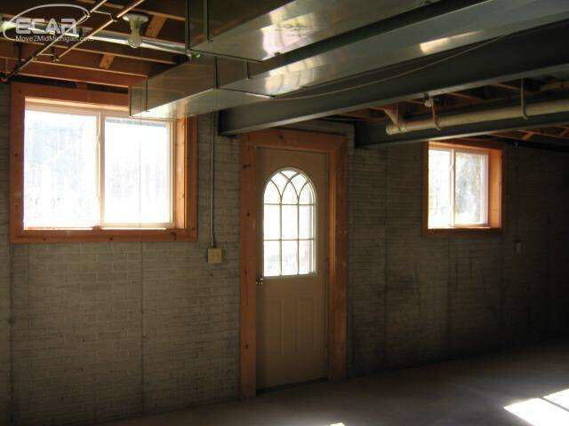 1195 Rose Center Road Fenton, MI 48430 - Photo 21 of 31 21144143-20.JPG