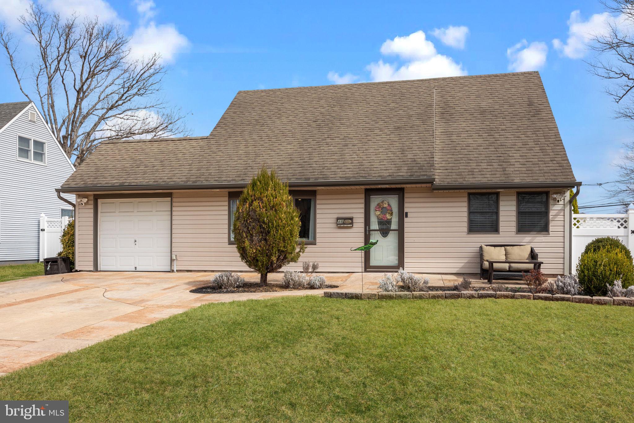 48 Pine Needle Road Levittown, PA 19056 - Photo 1 of 21 48 Pine Needle Rd