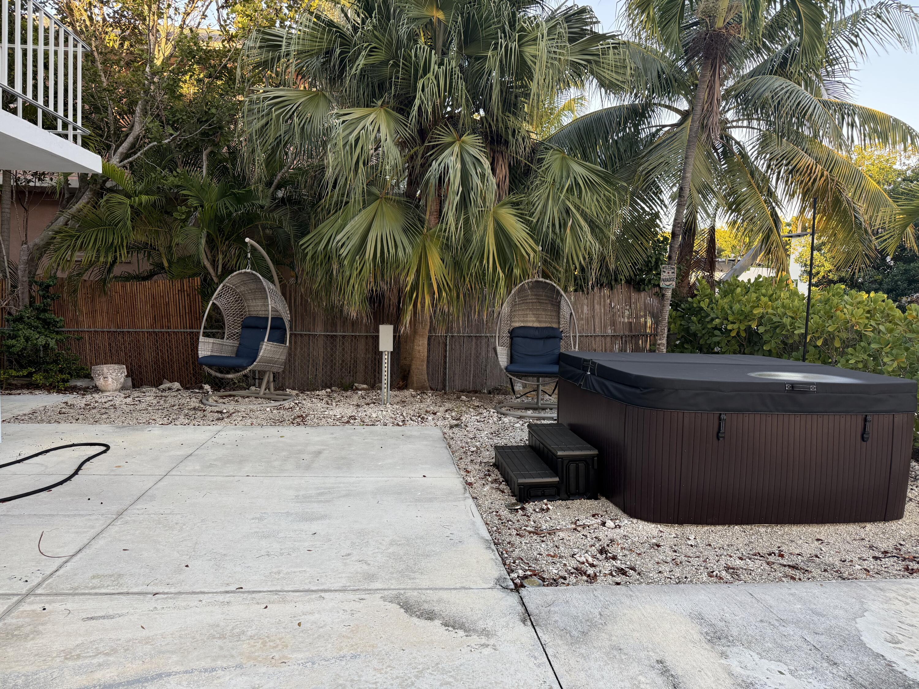 116 Long Ben Drive Key Largo, FL 33037 - Photo 19 of 26 a view of a backyard
