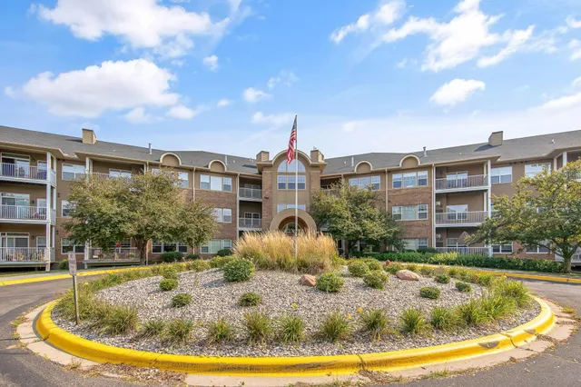 $240,000 | 3800 85th Avenue North, Unit 112, Brooklyn Park, MN 55443