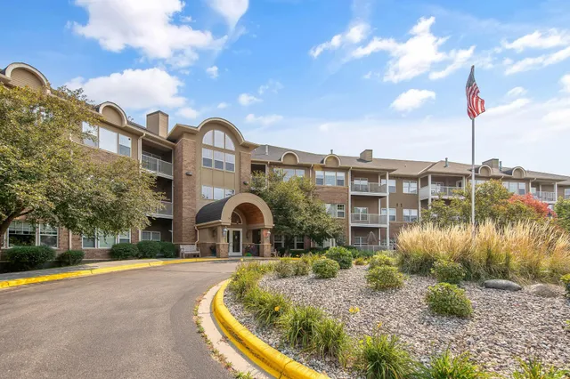 $240,000 | 3800 85th Avenue North, Unit 112, Brooklyn Park, MN 55443