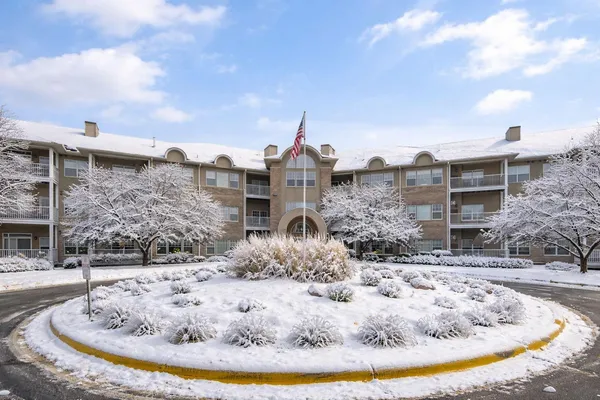 $240,000 | 3800 85th Avenue North, Unit 112, Brooklyn Park, MN 55443