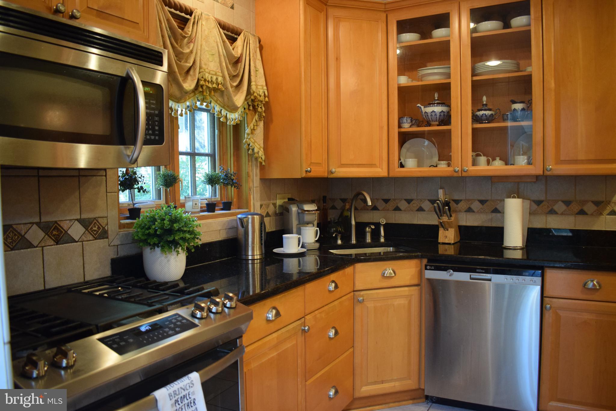1225 Southview Road Baltimore, MD 21218 - Photo 9 of 40 Gallery Image 9