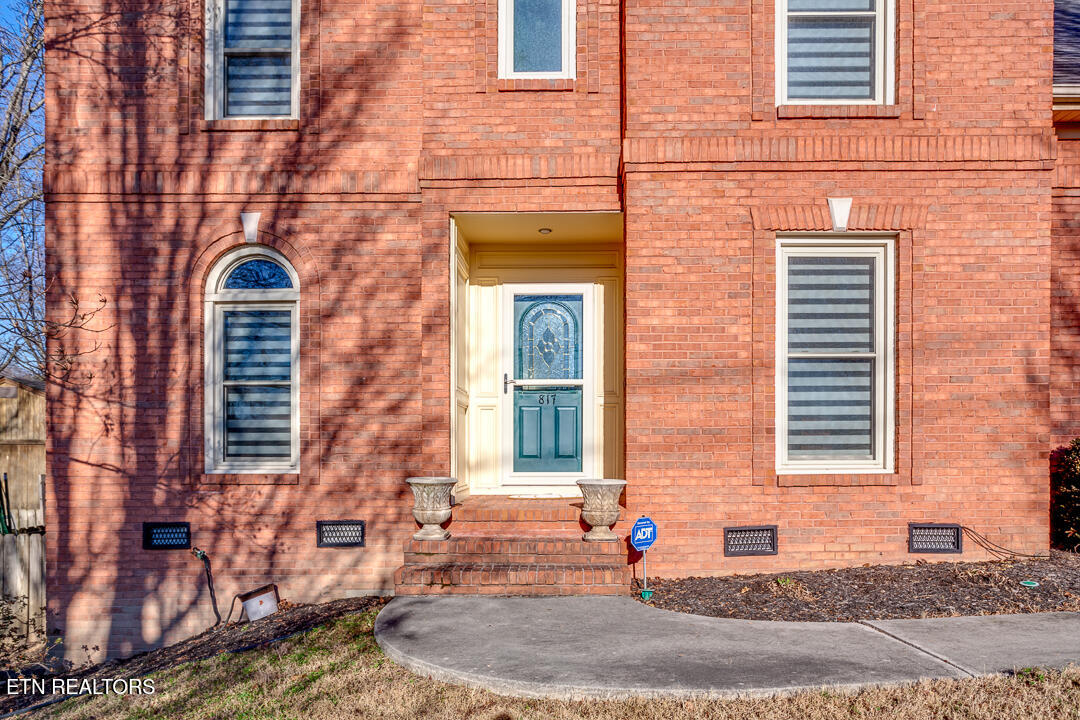 817 Tate Trotter Road Powell, TN 37849 - Photo 3 of 46 004260105-1-817TateTrotterRdPowellTn-SCR