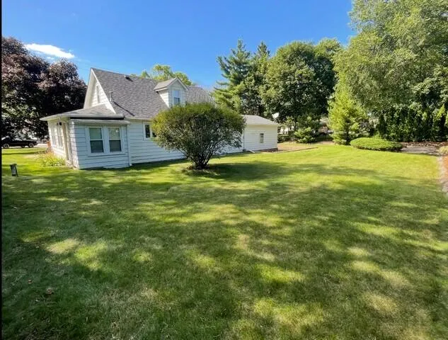 $2,400 | 11743 213th Avenue, Bristol, WI 53104