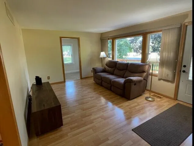 $2,400 | 11743 213th Avenue, Bristol, WI 53104