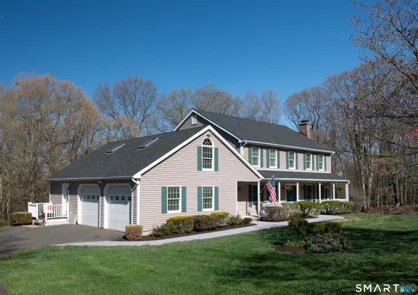 $899,900 | 13 Rajcula Farm Road, Brookfield, CT 06804