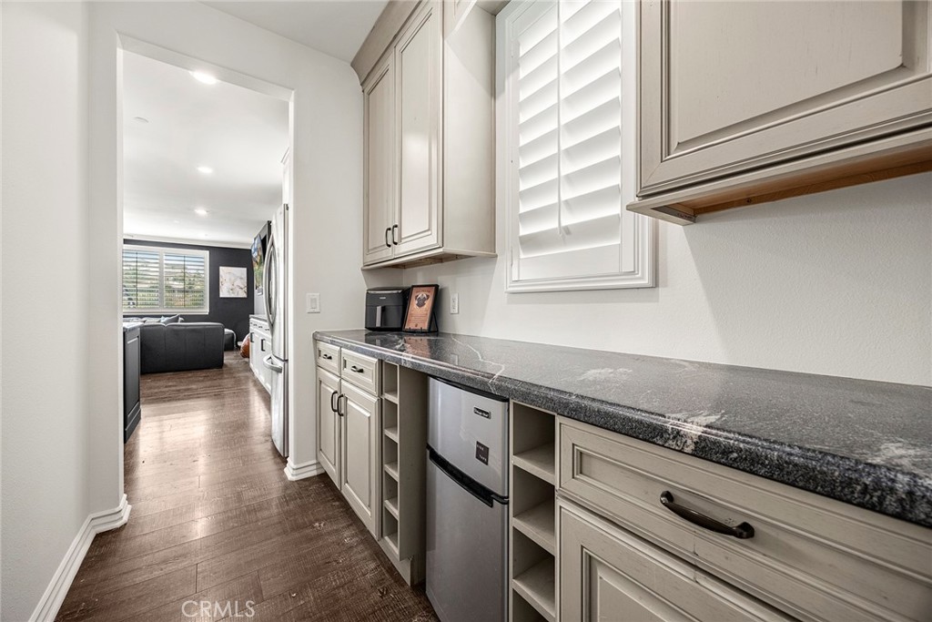 13734 Sweet Avenue Riverside, CA 92503 - Photo 16 of 75 Butler's pantry.