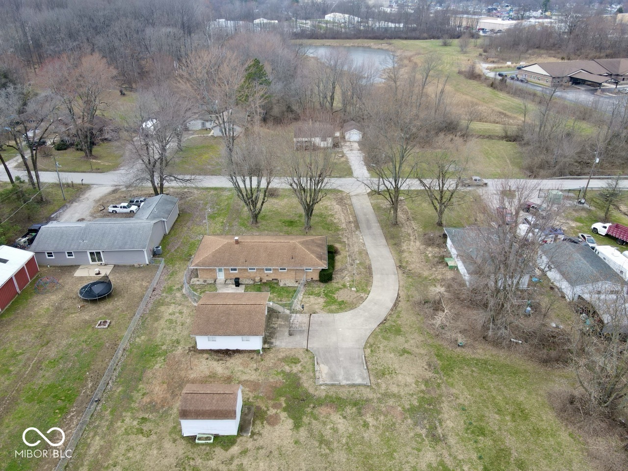 302 South Murphy Avenue Brazil, IN 47834 - Photo 2 of 24