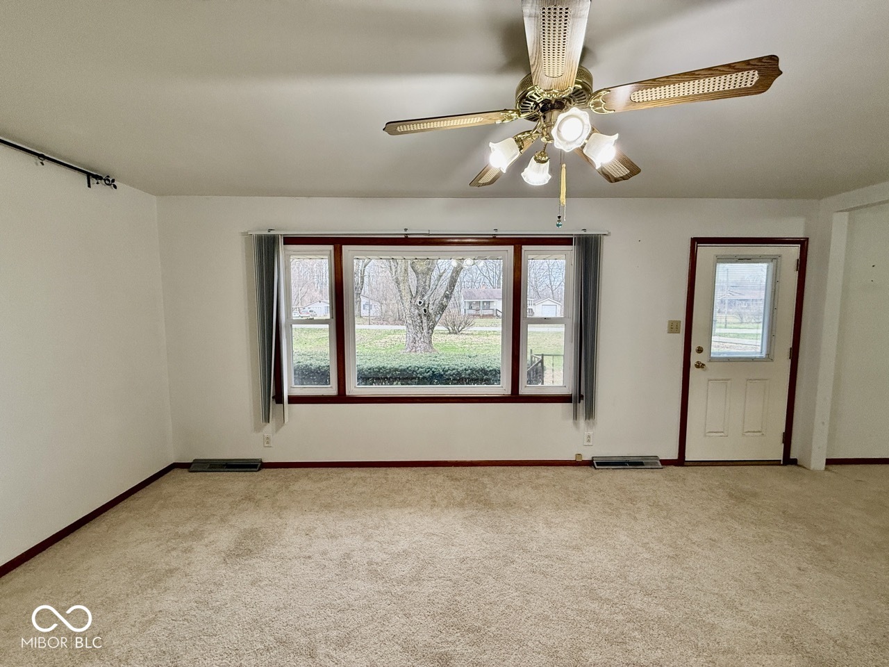 302 South Murphy Avenue Brazil, IN 47834 - Photo 3 of 24