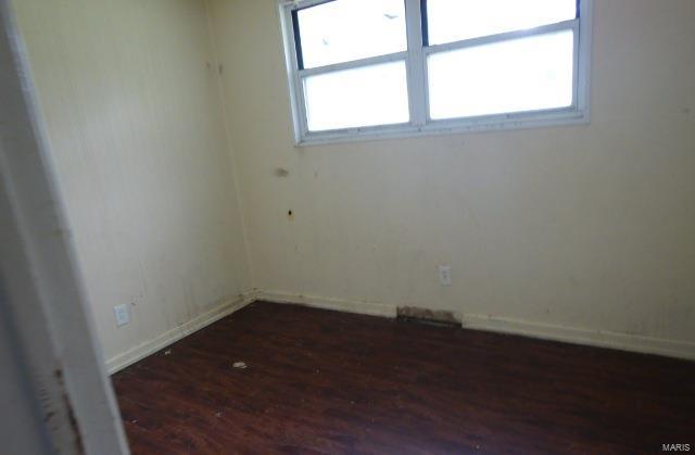 9706 Lanier Drive St. Louis, MO 63136 - Photo 5 of 7