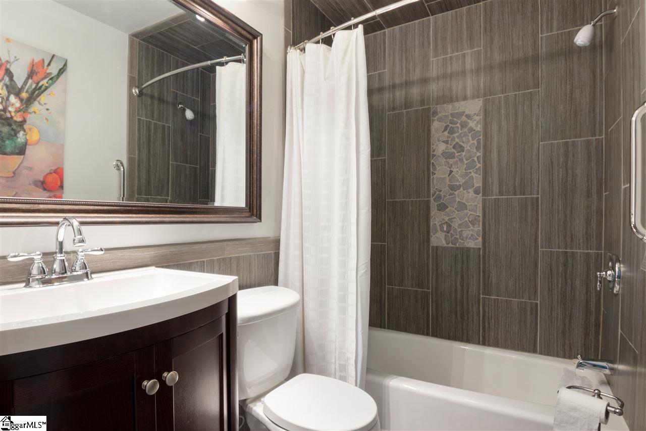 326 Henderson Road Greenville, SC 29607 - Photo 22 of 29